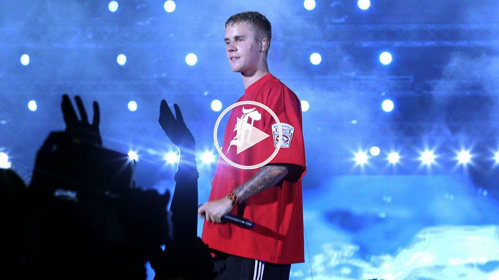 Justin Bieber performs in Mumbai. (Photo: Yogen Shah)