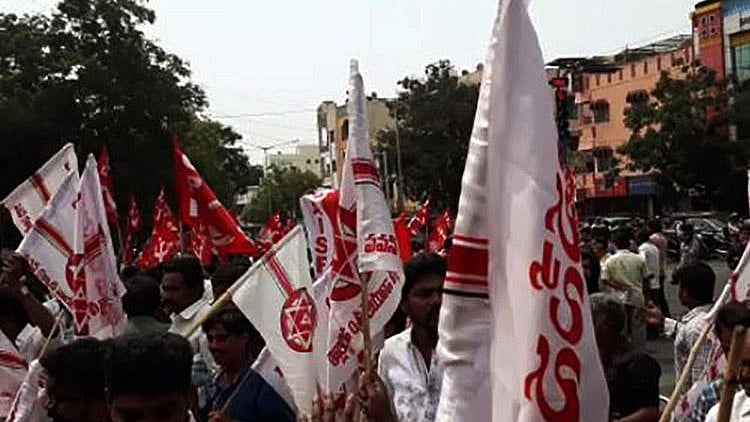 Protesters gathered to occupy the chowk in condemnation of the government’s move to shift the Dharna Chowk to the outskirts of the city. (Photo Courtesy: The News Minute)