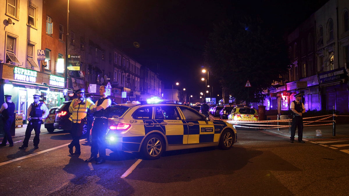 Police man a cordon at Finsbury Park where a vehicle struck pedestrians in London on 19 June 2017. (Photo: AP)