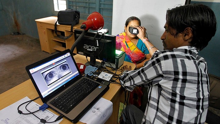 The government in Budget 2017 mandated seeding of Aadhaar number with PAN to avoid individuals using multiple PAN’s to evade taxes. (Photo: Reuters)