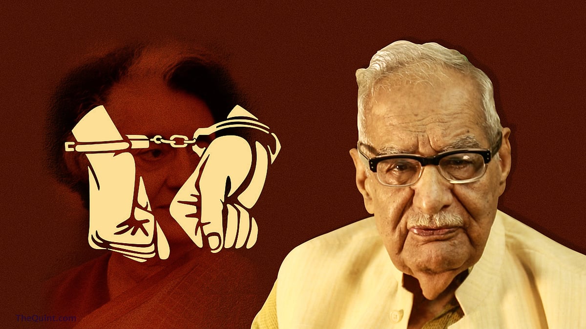 Kuldip Nayar of<i> The Indian Express</i> was arrested for organising a protest against the government on 25 June 1975. 