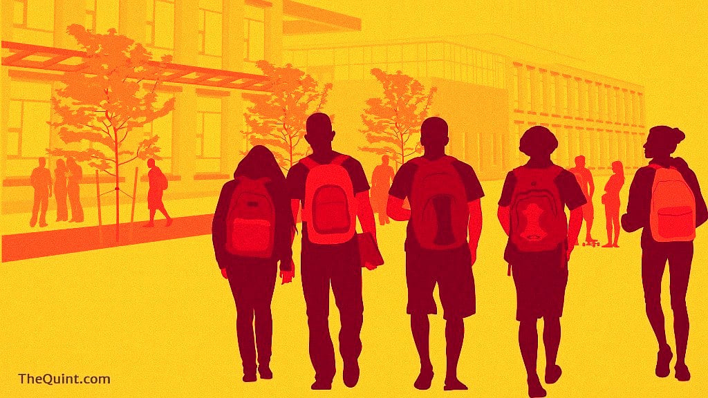 Answering your admission queries. (Photo: Lijumol Joseph/ <b>The Quint</b>)