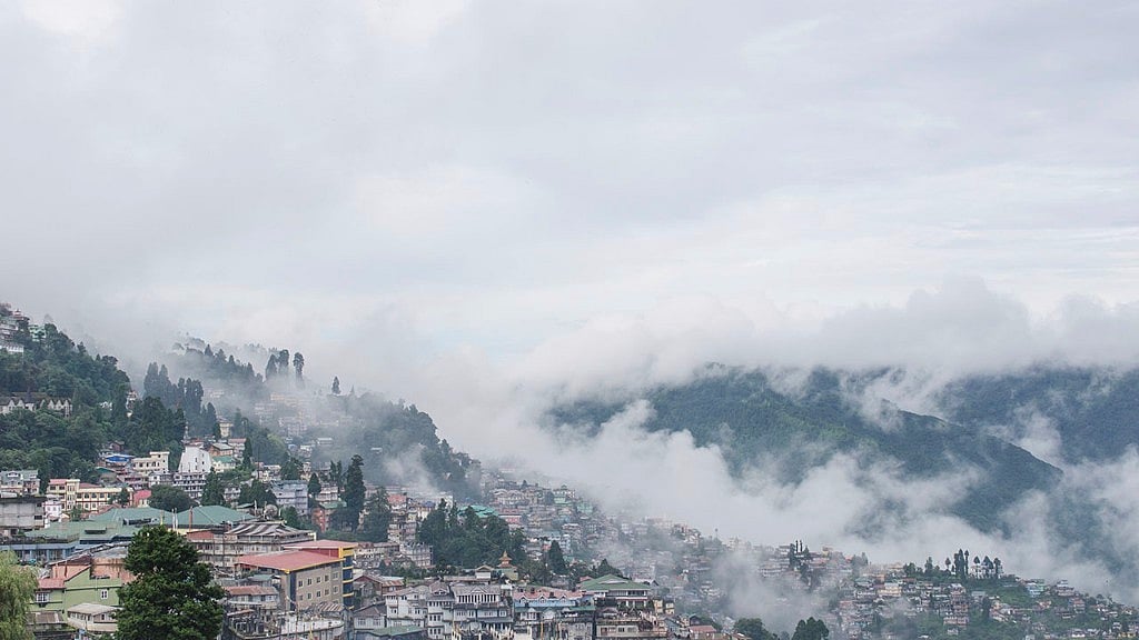 There is much more to Darjeeling than just tourism. (Photo: Wikimedia Commons)
