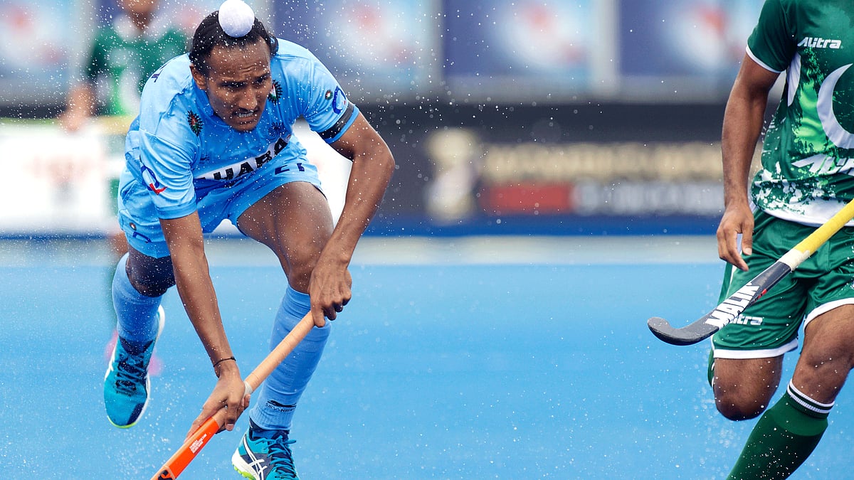 The Indian hockey team to condole the deaths of martyrs in the recent attacks on the Indian army. (Photo: Hockey India)