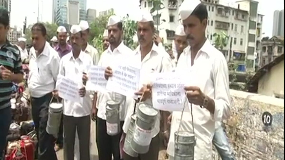 Dabbawalas in Mumbai protest Amarnath attack 