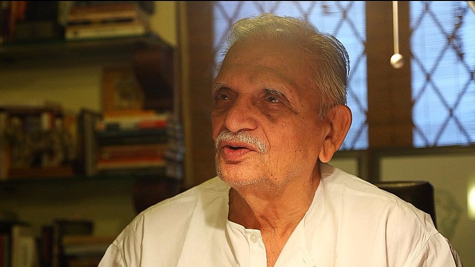 Gulzar shares the story behind the making of a modern version of ‘Mera Kuchh Saaman’ for Vishal Bhardwaj. 