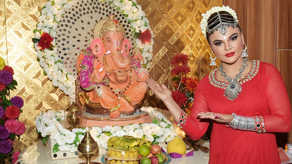 The Quint joins Rakhi Sawant for Ganesh Chaturthi celebrations.