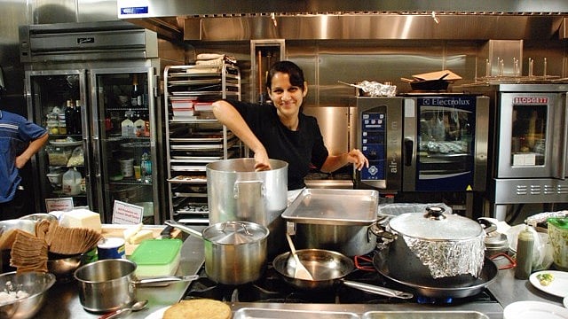 Kaumudi Marathe at her catering company – UN-CURRY.