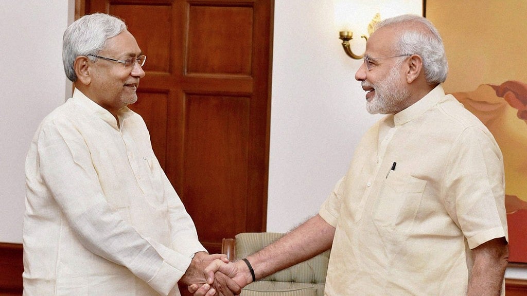 Prime Minister Narendra Modi with Chief Minister of Bihar Nitish Kumar.&nbsp;