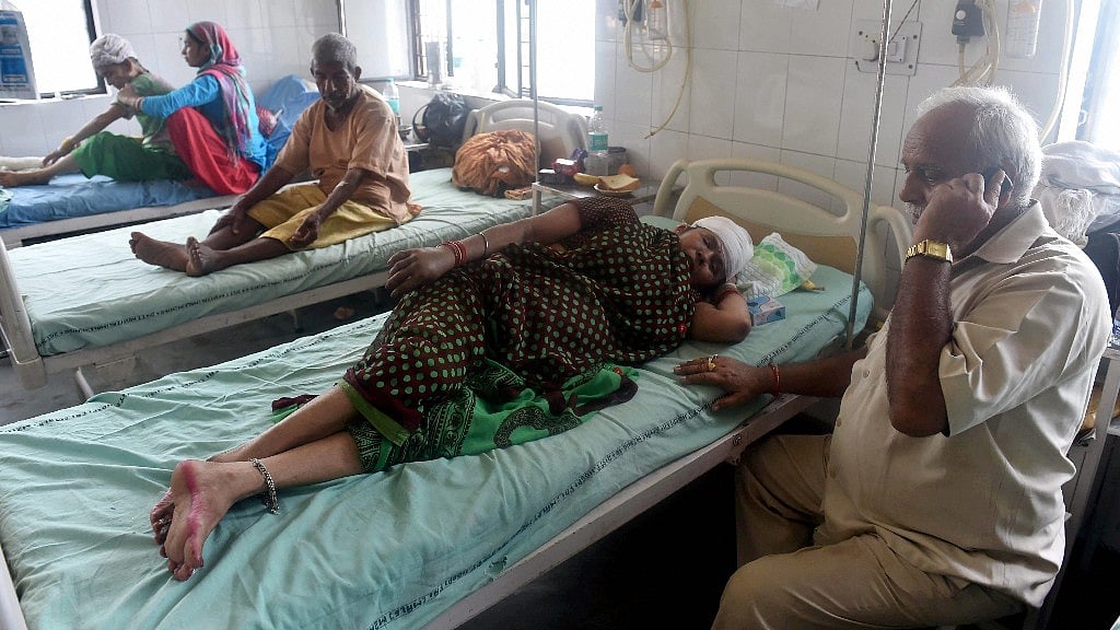 Passengers of Puri-Haridwar Utkal Express train accident being treated at Muzaffarnagar distirct hospital on Sunday.