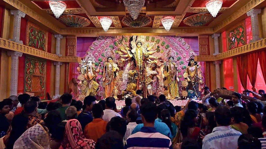 It was a rain-soaked Navami.