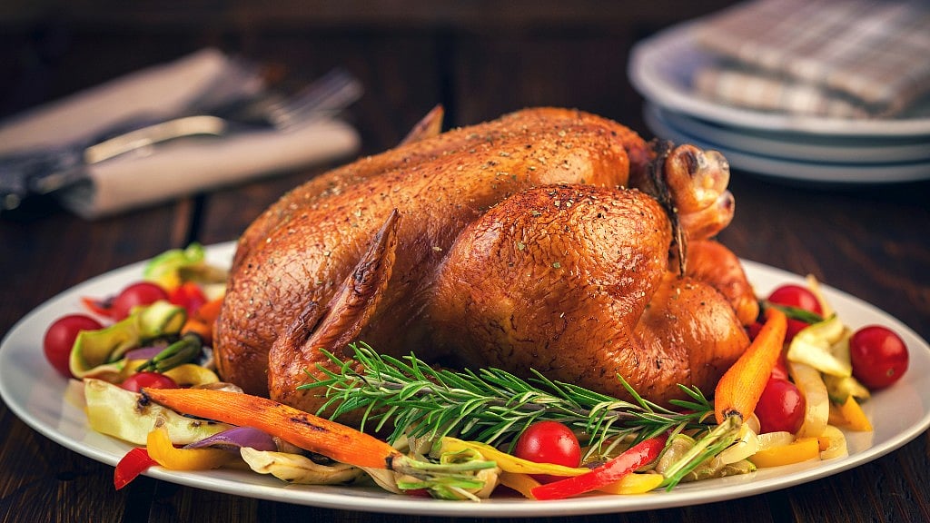 Washing raw chicken before cooking it might be harming you.&nbsp;