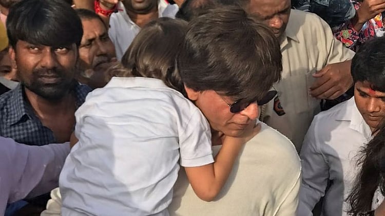 Shah Rukh Khan with AbRam.