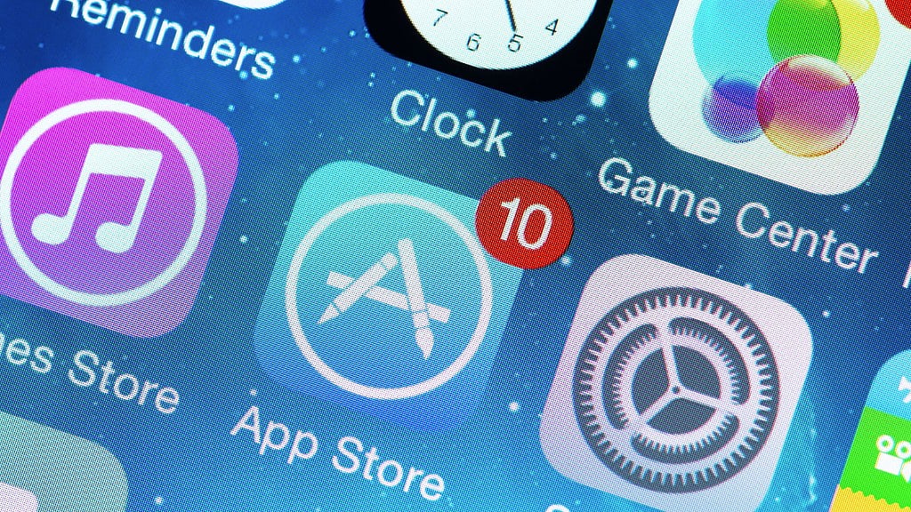 Apple app store continues to remove apps that violate its privacy policy. 