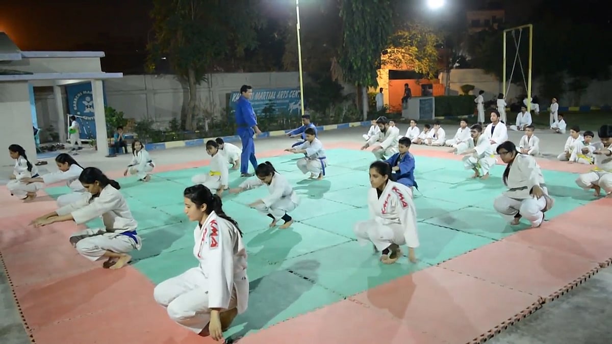 The trainer, Dilshad Ansari feels that it shouldn’t be an issue for women to learn self defence