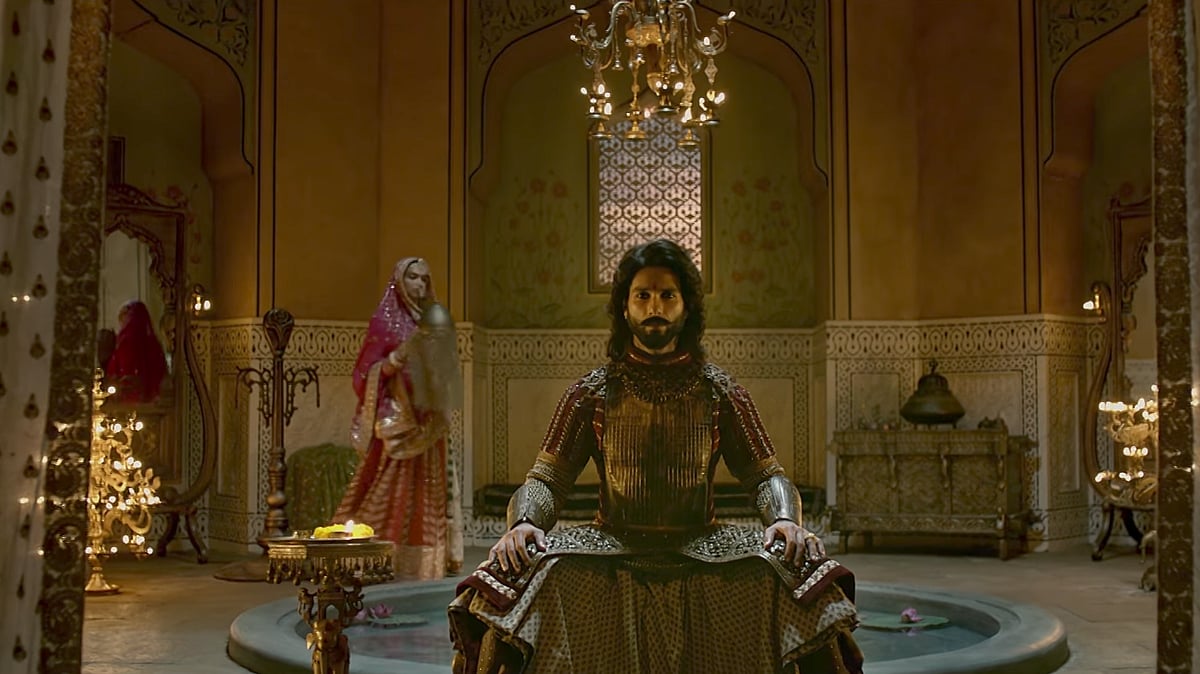 Shahid Kapoor and Deepika Padukone in a scene from <i>Padmavati. </i>