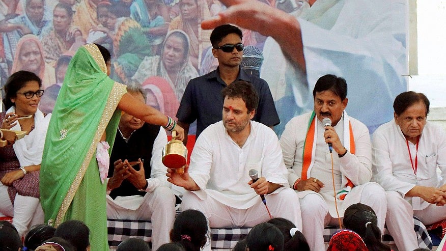 Rahul Gandhi interacts with people of Gujarat