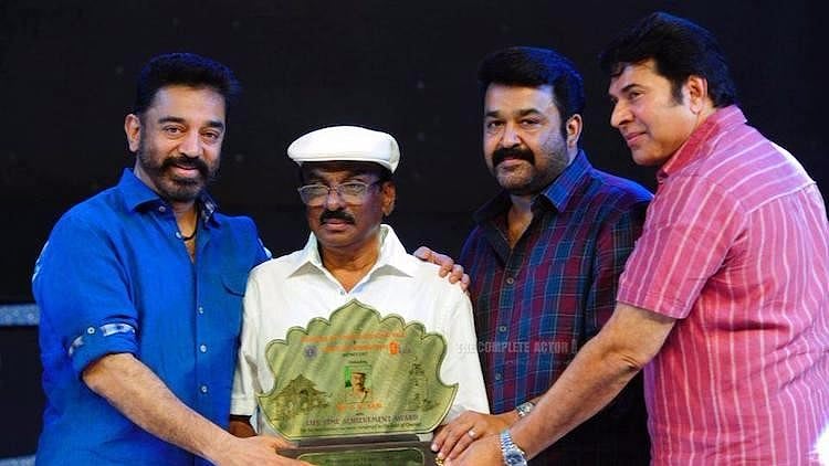 IV Sasi at an award ceremony.