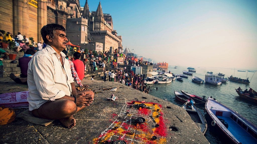 File image of devotees celebrating Dev Diwali in Varanasi. Image used for representational purposes only. 