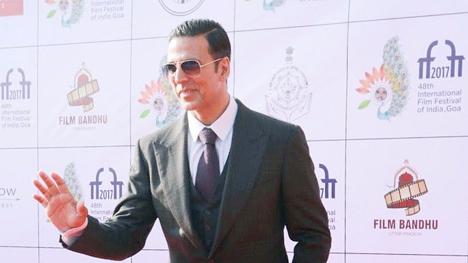 Akshay Kumar likens Amitabh Bachchan to superheroes like Batman and Superman at the IFFI closing ceremony.
