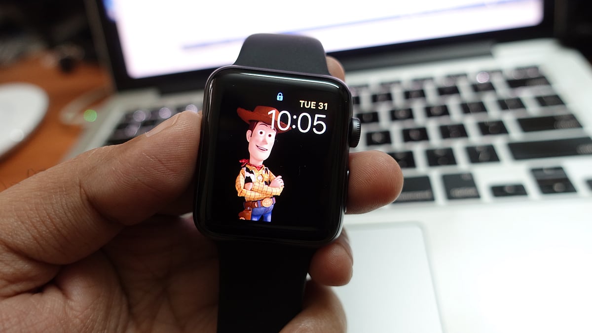 Watch Series 3 offers water resistance and supports wireless charging.&nbsp;