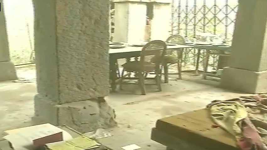 Ali Raza moved in to Malcha Mahal in 1985, along with his mother and sibling.