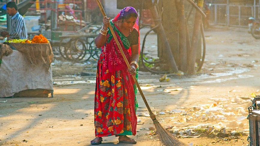 <div class="paragraphs"><p>Waste is being dumped on the roadsides and close to water sources or burnt in open piles.</p></div>