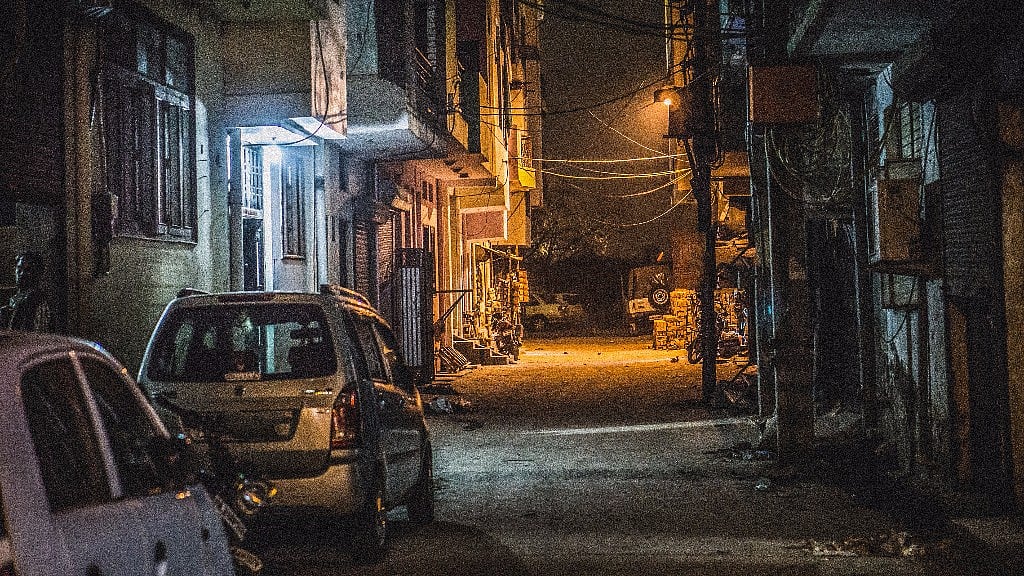 Now that winters are fast approaching, the area gets quite dark and deserted in the evening.