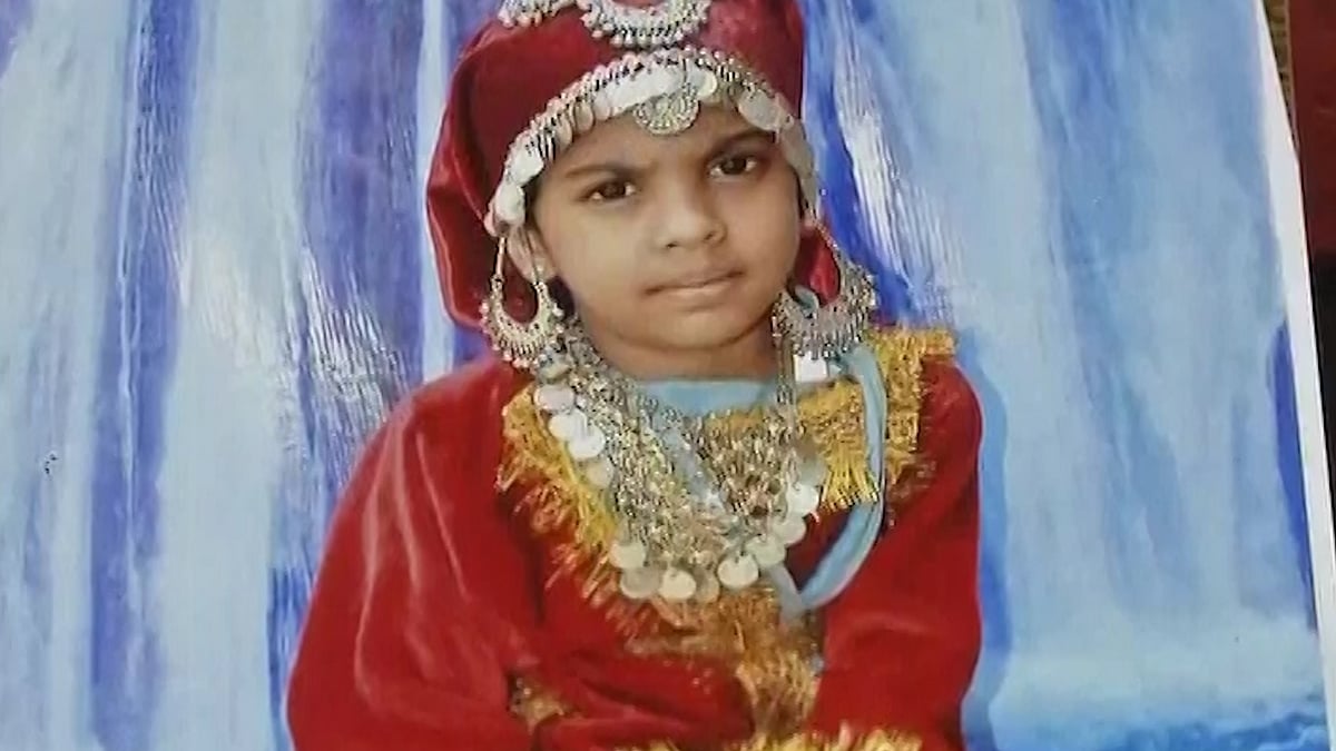 The family of the 7-Year-old admitted at Fortis claims the child was given 500 injections in 15 days.