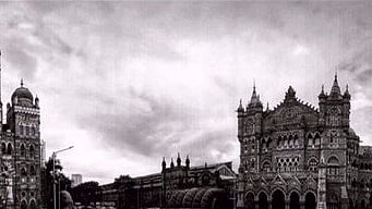 A wide-span view of the Maximum City, clicked by Mumbai-based writer, Anushka Gupta. 