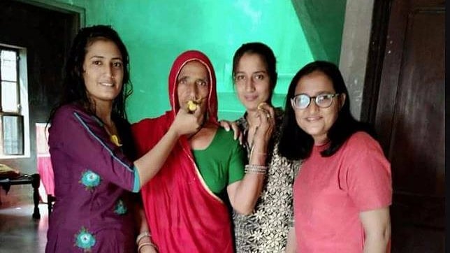 These three sisters (with their mother) from Rajasthan cleared the RAS exam (a state-level exam in Rajasthan) and NOT the IAS. 