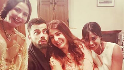 Virat clowns around as Anushka can’t help being amused.&nbsp;