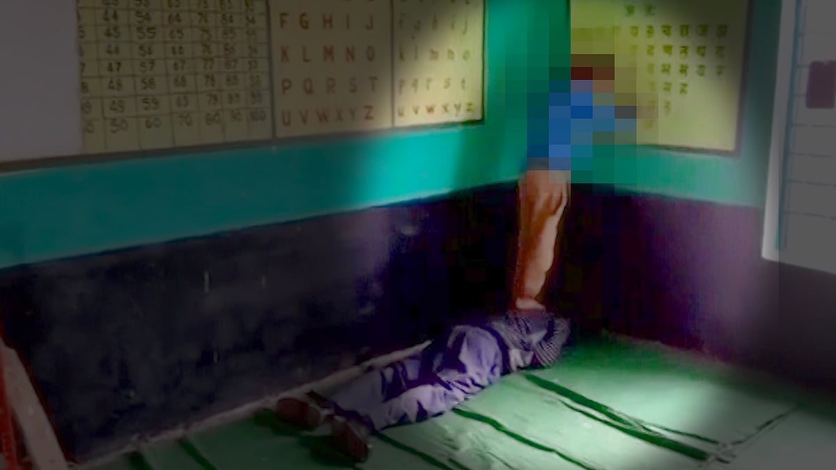 <p>A screenshot of the student giving the teacher a back massage.</p>