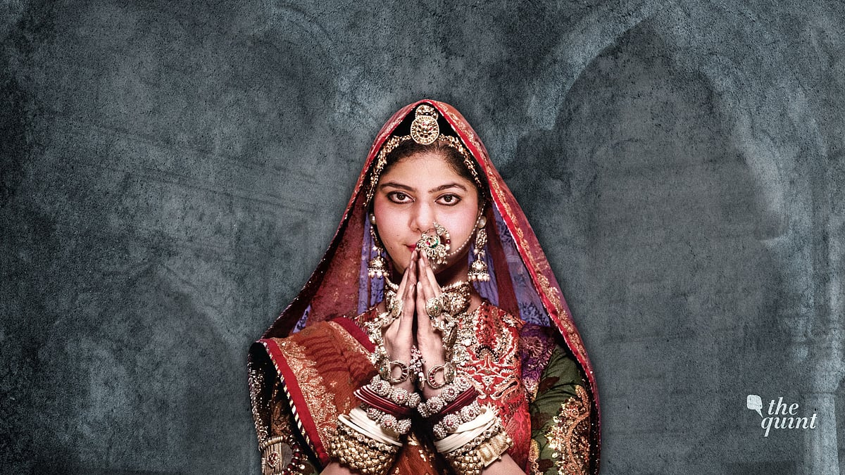 RJ Stutee reviews Sanjay Leela Bhansali’s Padmaavat. 