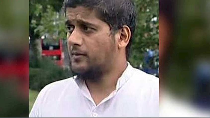Siddhartha Dhar is a British Hindu who converted to Islam and now goes by the name Abu Rumaysah.