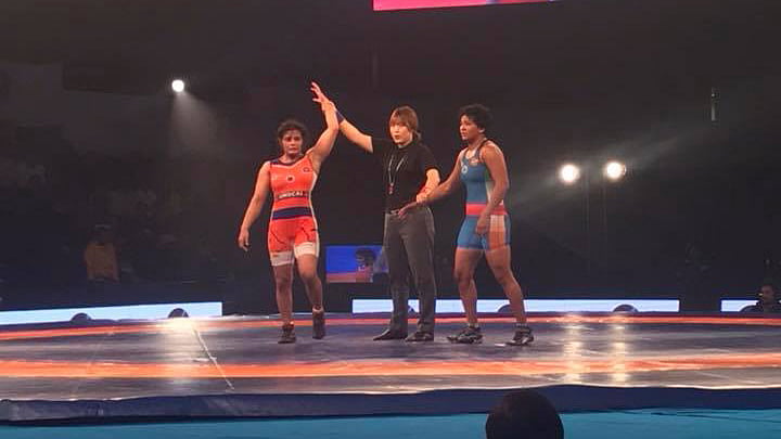Haryana Hammers’ Sarita beat Delhi Sultans’ Monia in the 62 kg women’s category 