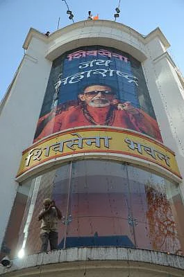 story-hero-img