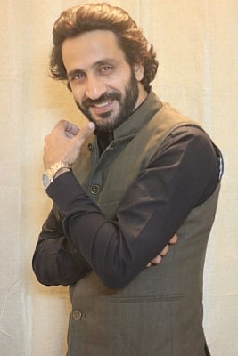 Mir Sarwar.