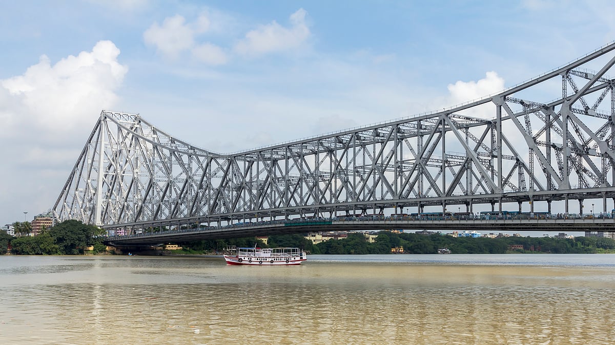 The iconic Howrah Bridge.
