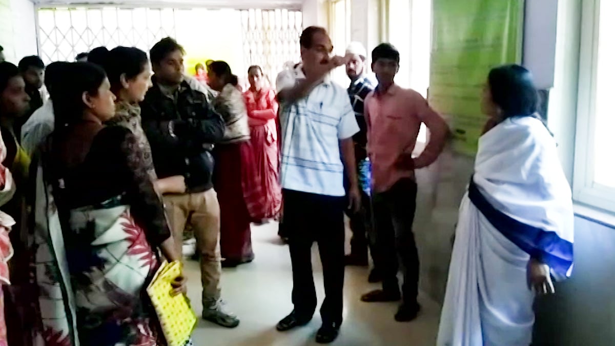 Kin allege the woman was denied a wheelchair at a district hospital in MP’s Betul.