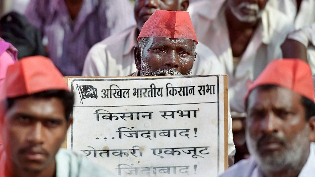 Farmers participate in a long march organised by All Indian Kisan Sabha (AIKS) at Azad Maidan in Mumbai on 12 March.