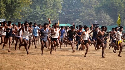 Youngsters participate in a recruitment rally organised by the Indian Army in Varanasi, on 13 December, 2017. 