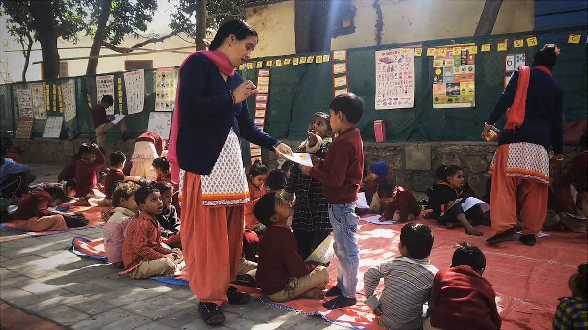 The school at Vasant Kunj is the oldest one. 