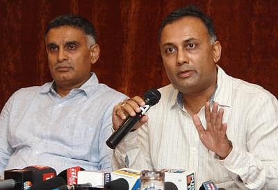 Dinesh Gundu Rao (R). (Photo : IANS)