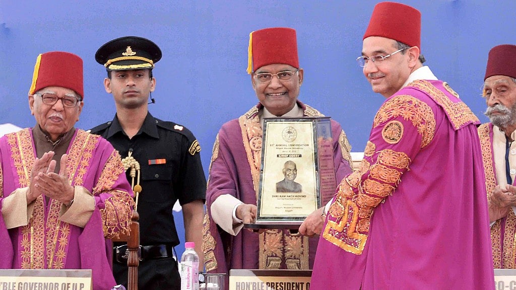 President Ram Nath Kovind at the convocation ceremony of Aligarh Muslim University.&nbsp;