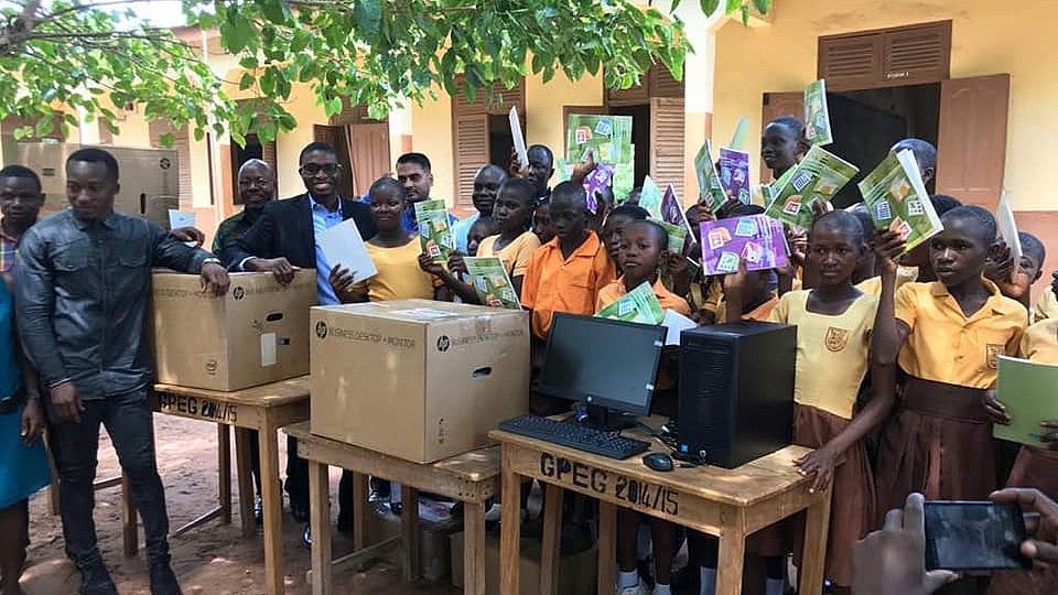 Richard Appiah Akoto went on to draw a Microsoft Word window on a blackboard in a class at the Betanese M-A Junior High School in Ghana. 