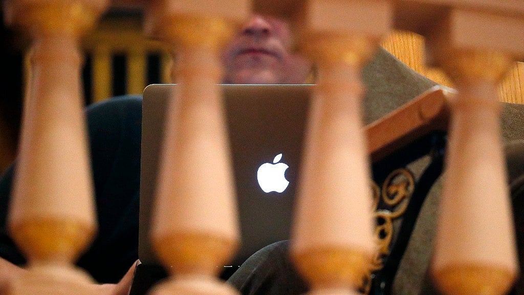Apple is caught in yet another patent infringement controversy. 