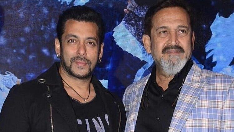Salman Khan with Mahesh Manjrekar.&nbsp;
