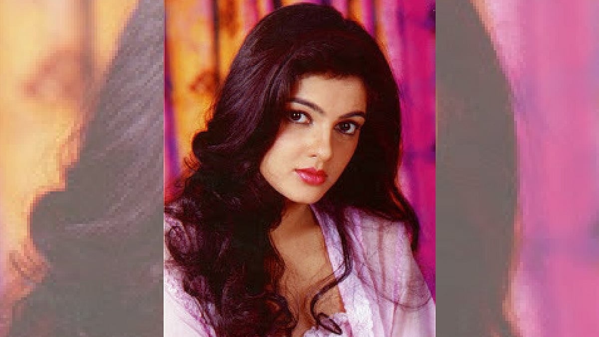 Mamta Kulkarni is wanted in a drug smuggling case. 
