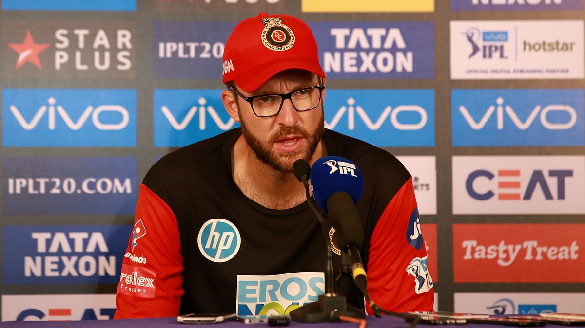 Daniel Vettori remains confident the 2015 World Cup runners-up will stay calm ahead of the England clash and should be capable of advancing to the knockout stages.